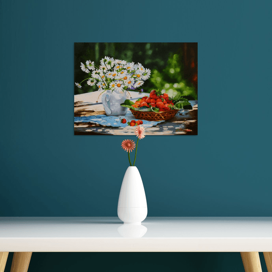 summer strawberry and daisy