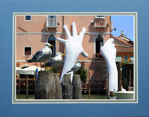 Venice canal sculpture by Robin Clarke