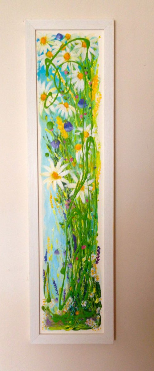 Peeping Daisies by Emma Sian Pritchard