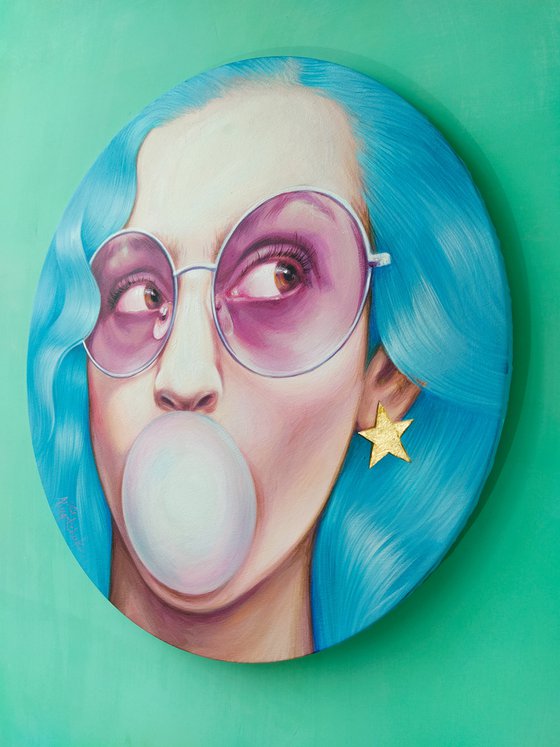 Painting "Girl with bubble gum" on a round stretcher 58 cm (22.83 inches) With blue hair and pink glasses