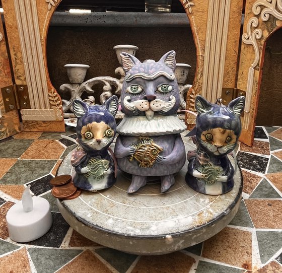 Blue Cat with Kittens