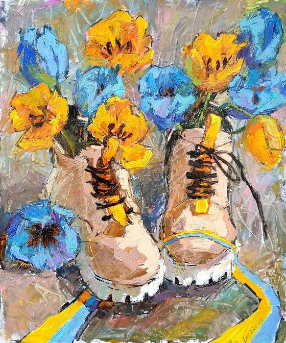 Boots with tulips