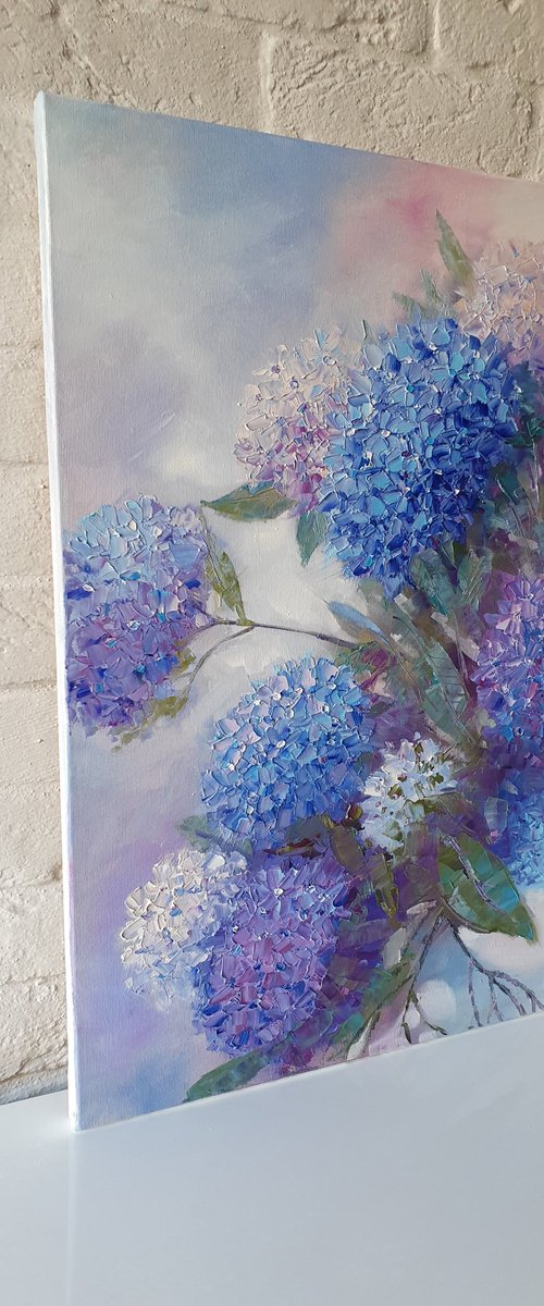 Hydrangeas in the sun by Mary Voloshyna