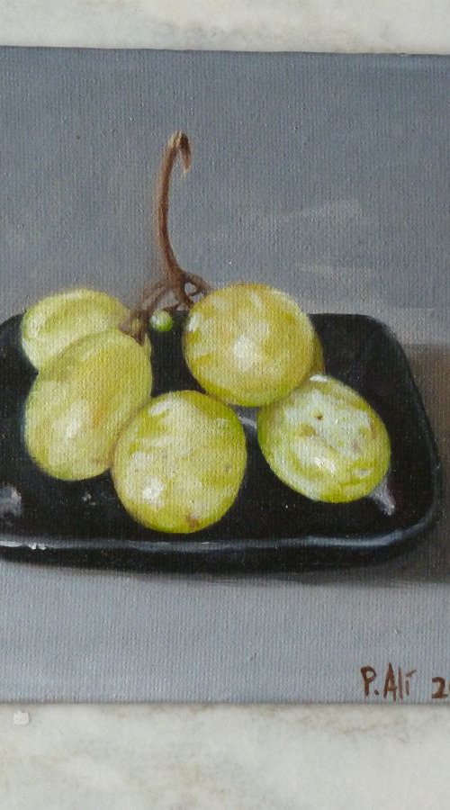 grapes still life by Paola Alì