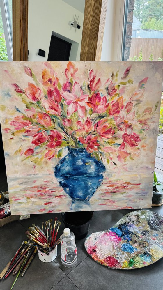 The blue vase