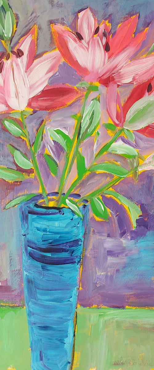 Pink lilium in a vase by Silvia Flores Vitiello
