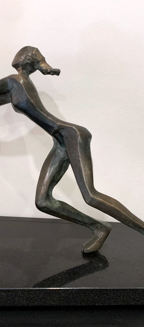 Volleyball player by Toth Kristof