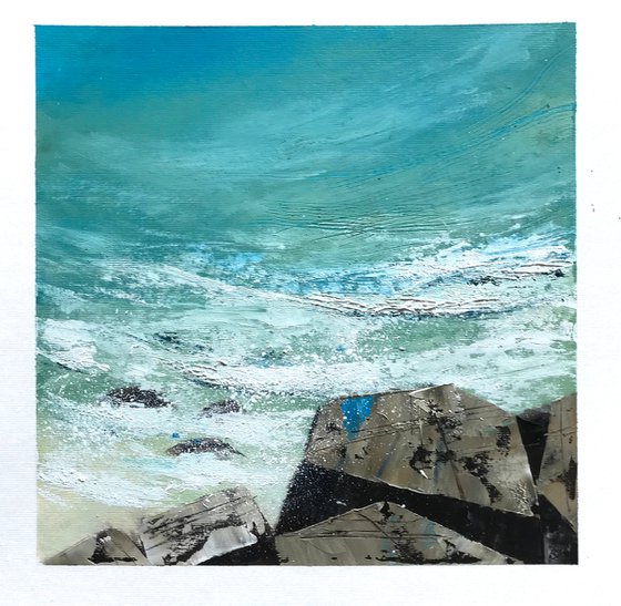 Happy Hum of the Sea
