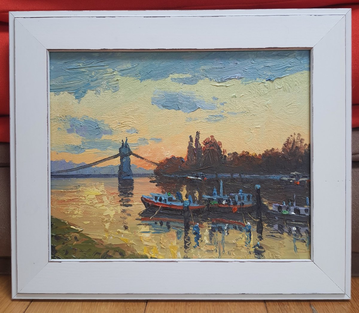 Hammersmith bridge and The Thames, London by Roberto Ponte