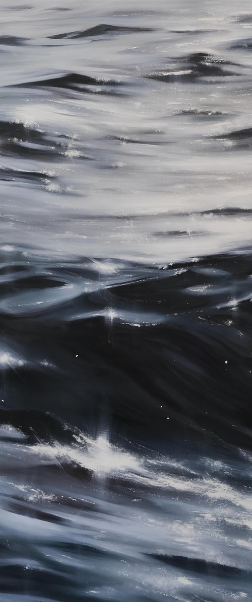 Monochrome tides by Valeria Ocean