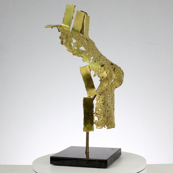 Belisama Jocaste - Sculpture bust woman lace bronze and gold leaves