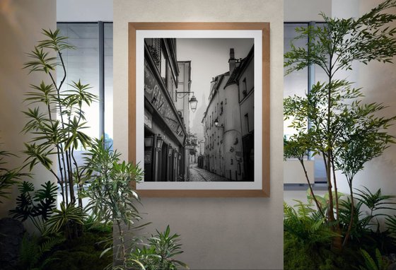 WHISPERS TO MONTMARTRE