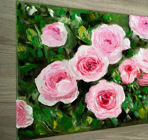 Roses in bloom, garden, oil painting on canvas.