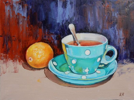 Teatime: teacap and lemon.