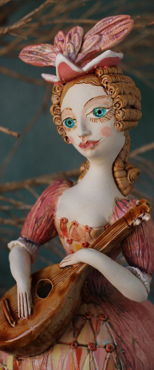 Incognito. Dame with a mandolin. Wall sculpture by Elya Yalonetski, by Elya Yalonetski