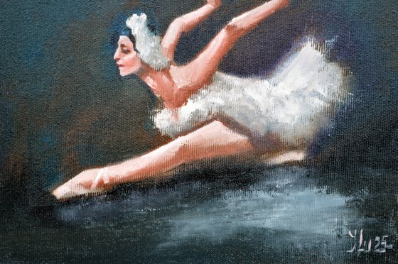 Arms like a swan's wings