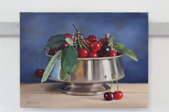 Cherries in a bowl