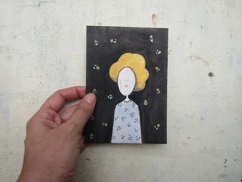 A tiny woman by Silvia Beneforti