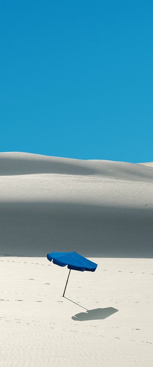 The blue umbrella on the dunes by Jacek Falmur