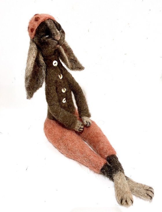 Séraphina, felted wool hare