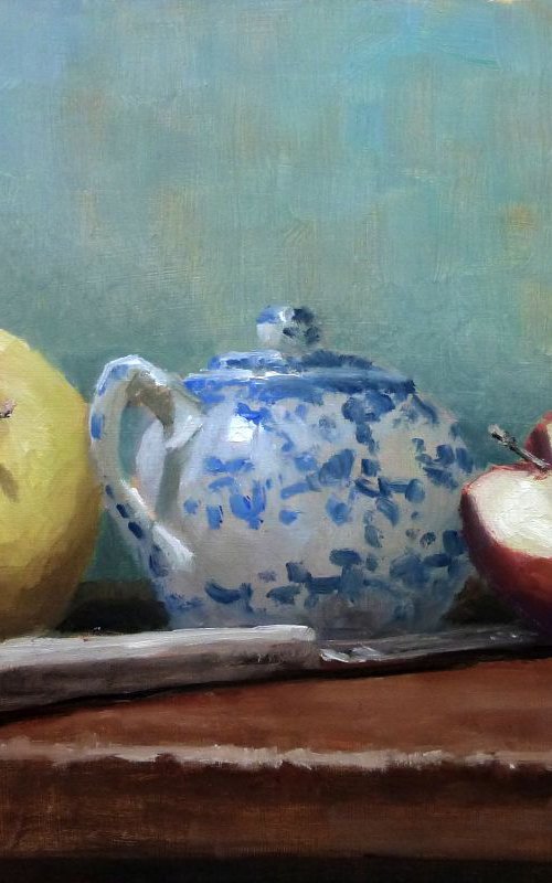 An Apple and a Half by Pascal Giroud
