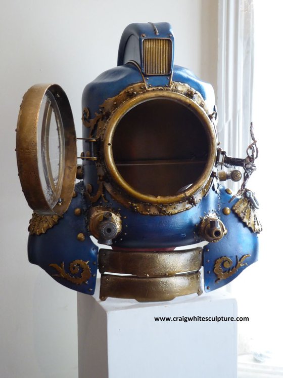 Nautilus inspired bathysphere diving helmet