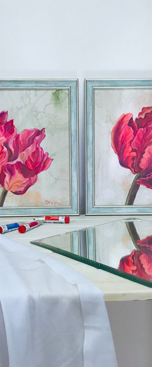 Set of 2 Tulips by Olga Volna