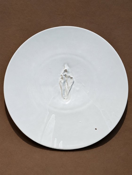 "Vulva Hypnotica XVI"