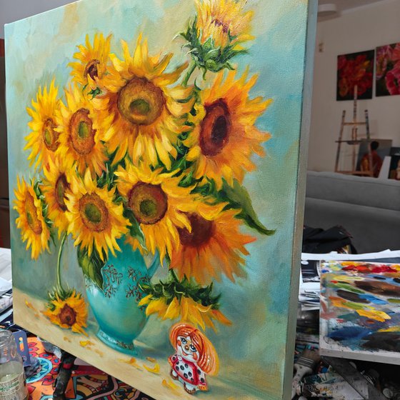 Sunflowers bouquet in a vase