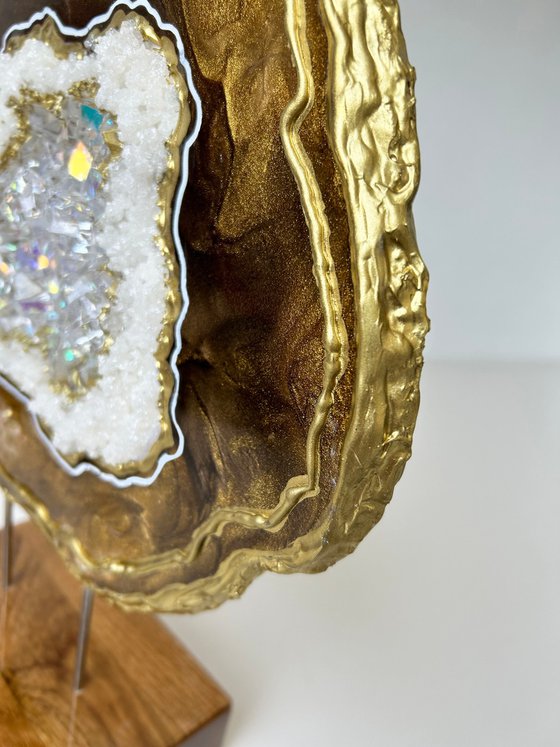 3D Geode Slice White & Gold, Unique gift, Home Decor, Luxury art, Crystal art, Geode sculpture, Standing geode