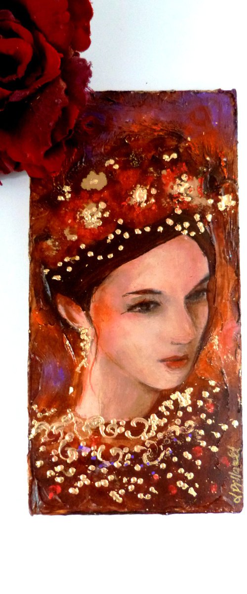 Preciosa Diva 20 x 10 cm on wood. by Loetitia Pillault
