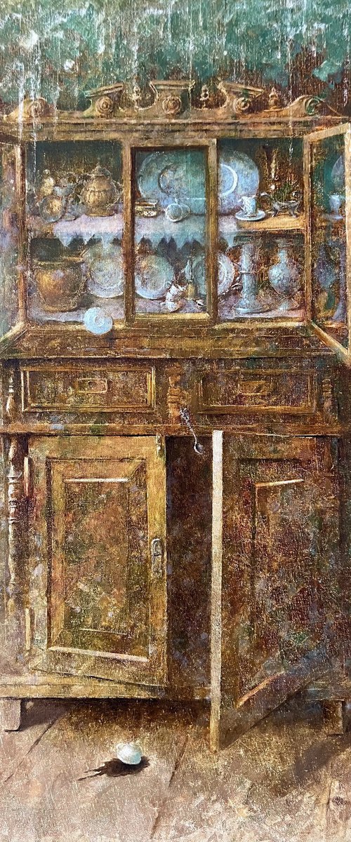 Wooden rustic cabinet by Yulia Odukalets