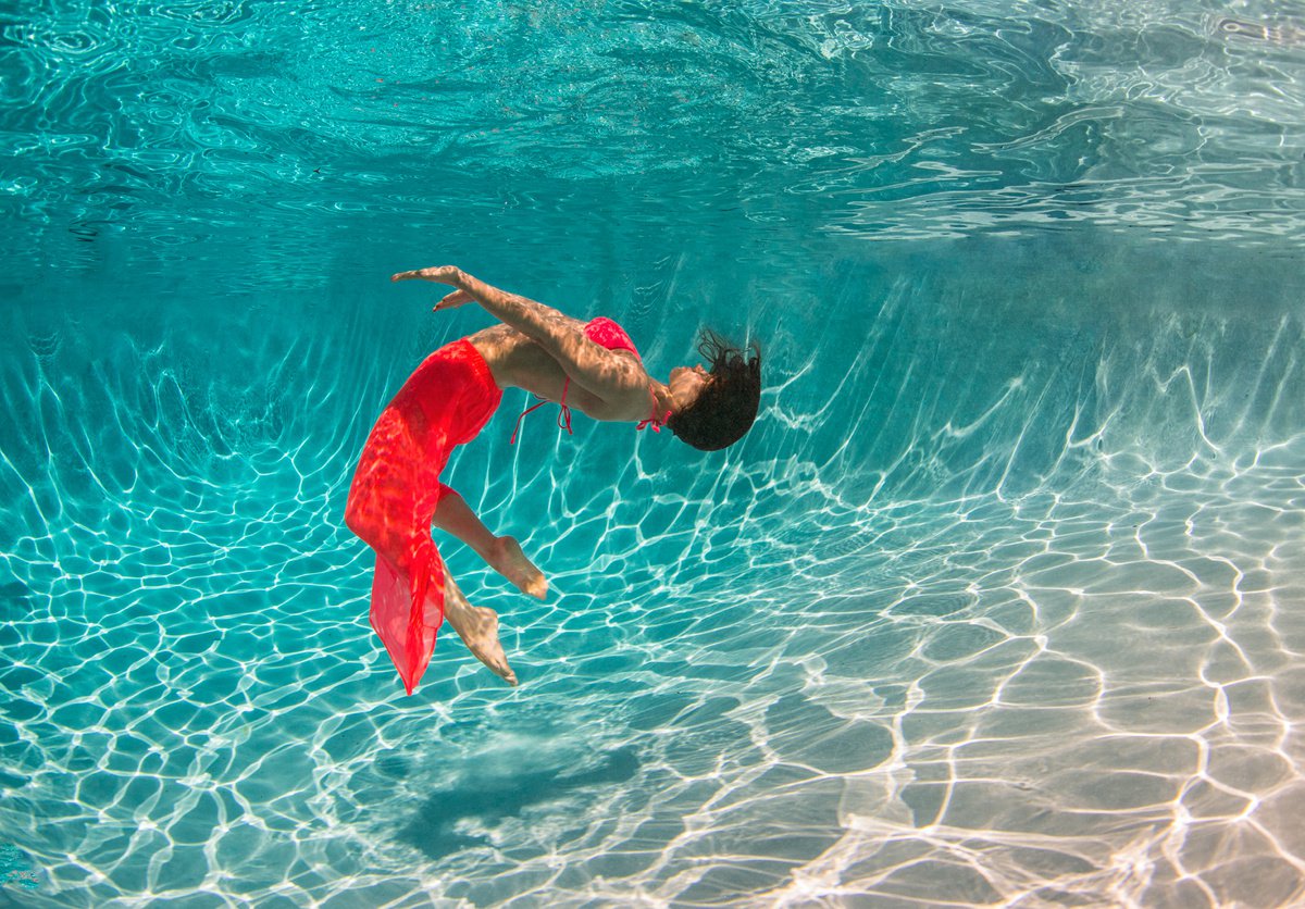 Flurry - underwater photograph - print on paper by Alex Sher