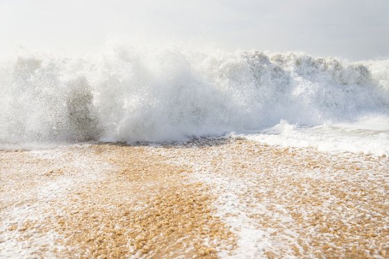 ZAHORA SHOREBREAK.