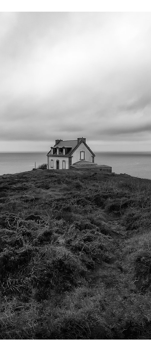 the lighthouse in Bretagne by Maurizio Landriscina