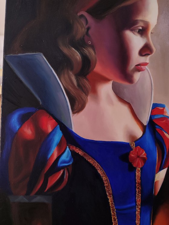 Snow White tries the apple!