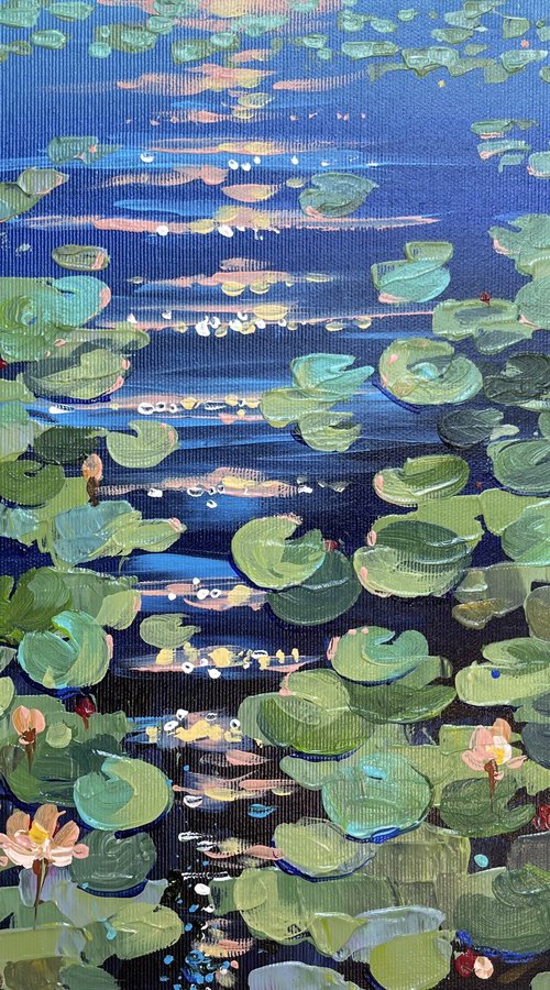 Water Lilies. The summer night glow by Yevheniia Salamatina