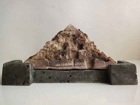 "Smoked Pyramid"