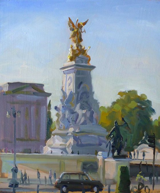 Victoria Monument & Buckingham Palace, London