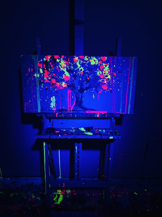 Eternal Glow: The Tree of Life
