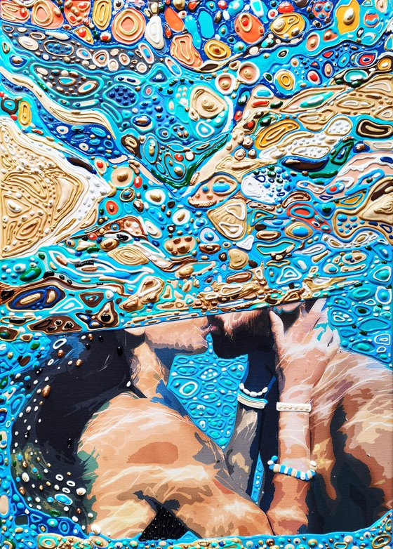 Underwater kiss