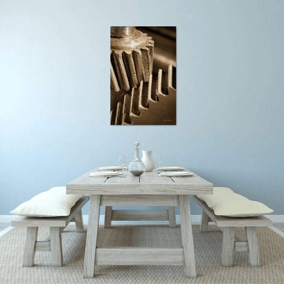 Old Gear Steel IV on Dibond with Plexiglass