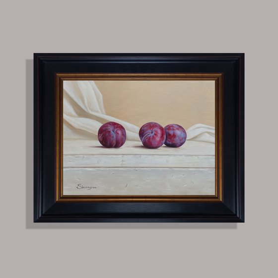 Still life -  plums (24x32cm, oil painting, ready to hang, framed 32x40cm)