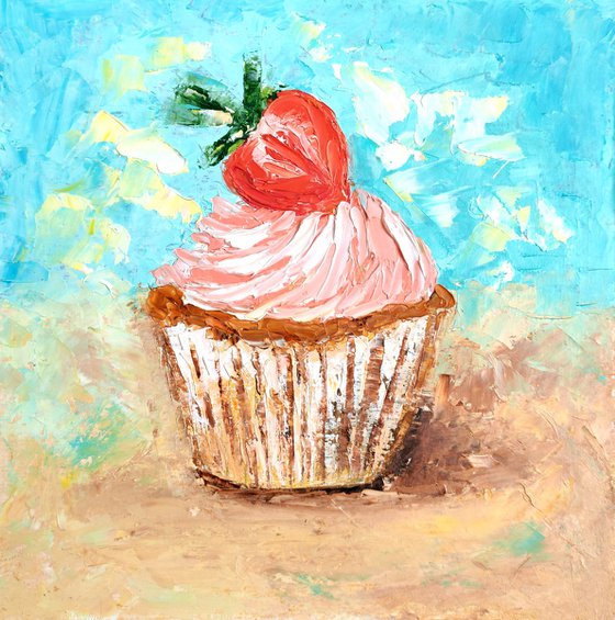 Cupcake with strawberries