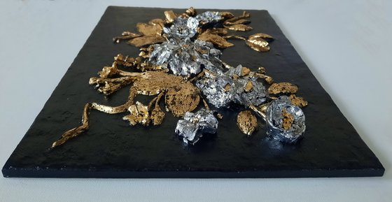 sculptural wall art "Silver and Gold"