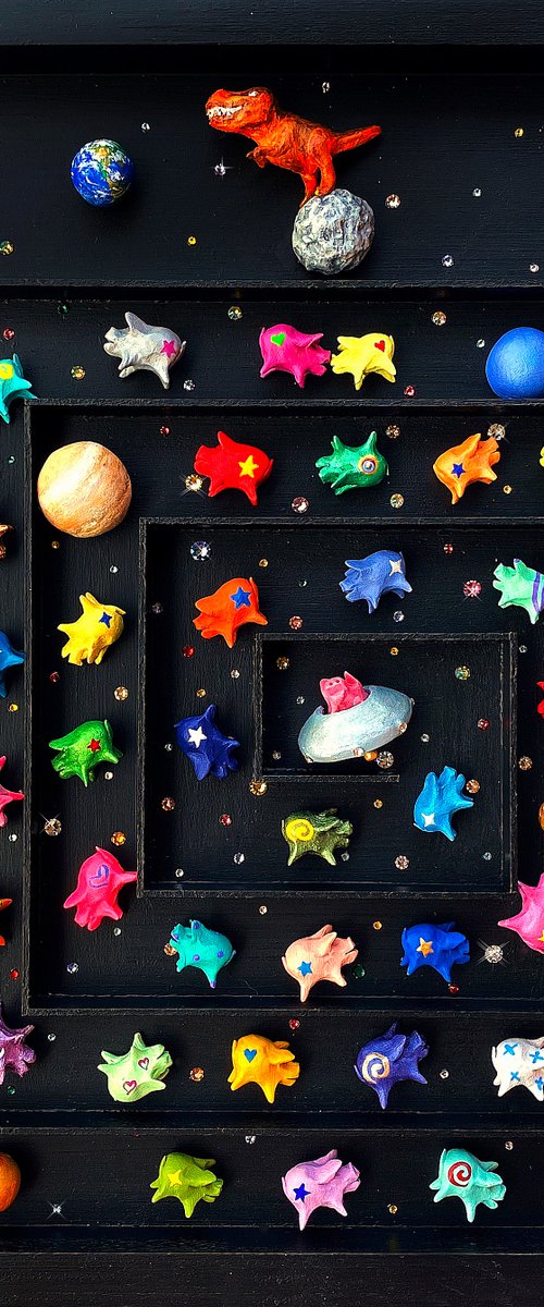 Amazing Pig #33 - Cosmos by Seunghwui Koo