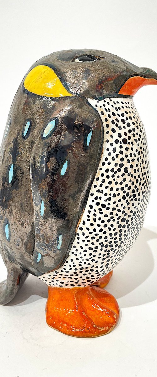 Dotted Penguin by Viktor Zuk