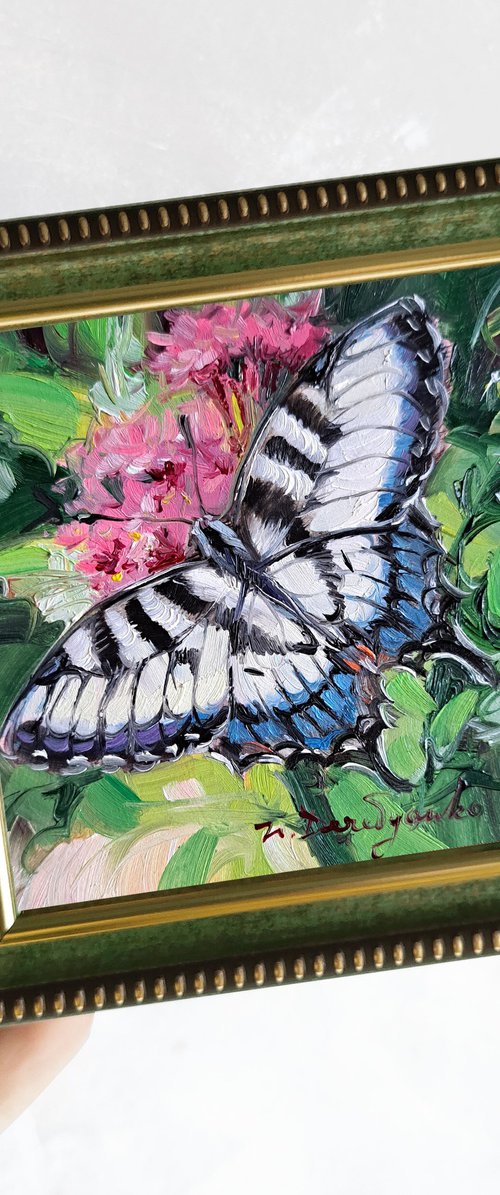 Giant Swallowtail butterfly by Nataly Derevyanko