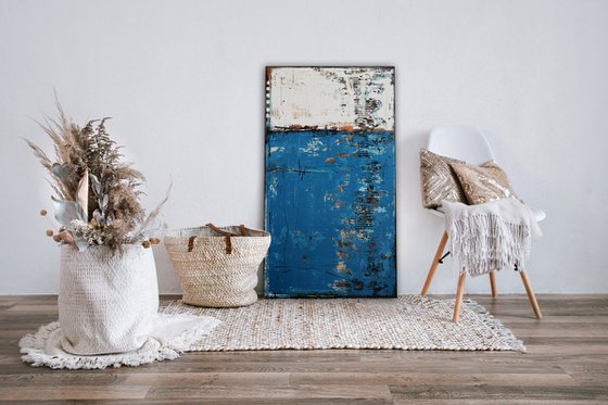 VINTAGE BLUE