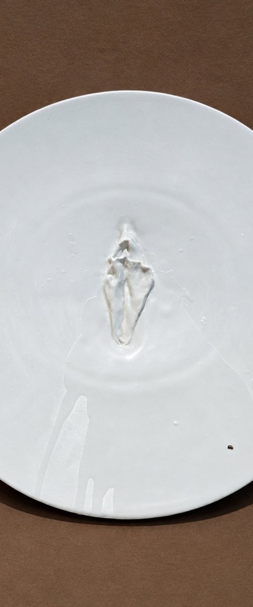 "Vulva Hypnotica XVI" by Zlatina Krusteva